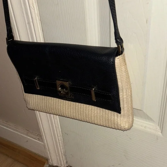 Kate Spade Cobble Hill Crossbody - Picture 3 of 14